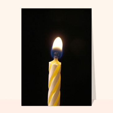 Anniversaire bougie sur fond noir