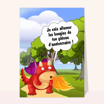 Petit dragon allume les bougies d'anniversaire