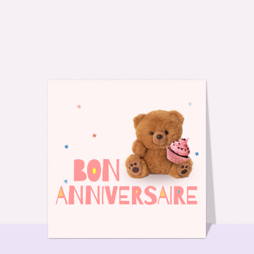 Nounours et cupcake d`anniversaire