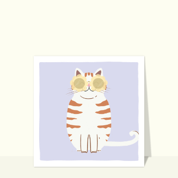 Chat relaxé avec lunettes pour des vacances ensoleillées