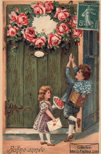 Carte postale ancienne avec enfants tirant la chaine d'un porte pour souhaiter une bonne année.