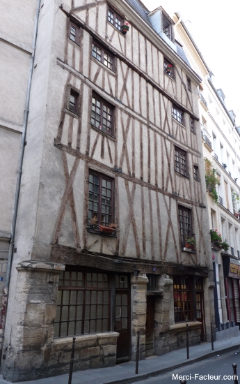 Maison ancienne à colombage rue Volta à Paris dans le 3 eme arondissement