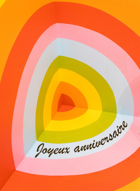 Joyeux anniversaire et cercles color&eacute;s